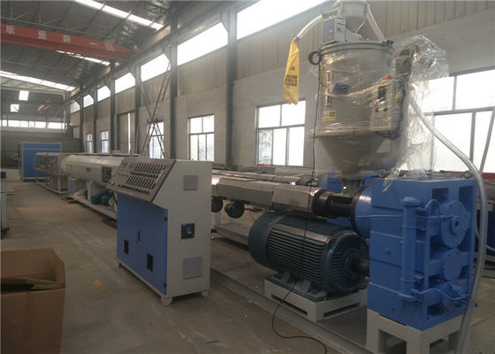 Giá tốt. Dây chuyền đùn ống nhựa nguyên liệu PE HDPE LDPE với kích thước máy 25m 2.6m 1.8m và thời gian bảo hành 12 tháng trực tuyến