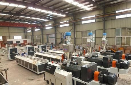 Giá tốt. Máy ép đùn tấm nhựa WPC, máy đùn trục vít hình nón trực tuyến