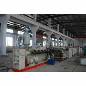 Giá tốt. WPC Tạo bọt Bảng trục vít đôi Máy đùn hoàn toàn tự động cho xây dựng trực tuyến