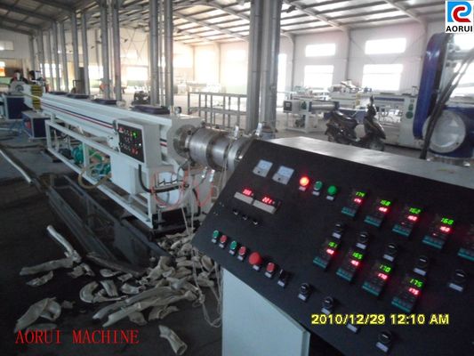 Giá tốt. PVC Ống luồn dây nhựa Máy móc ép đùn hình nón trực tuyến