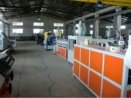 Giá tốt. Dây chuyền sản xuất ống mềm gia cố bằng sợi PVC trực tuyến