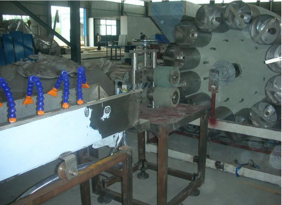 Giá tốt. Sợi tăng cường Dây chuyền ép đùn ống nhựa mềm, Máy ép lưới trục vít đôi trực tuyến