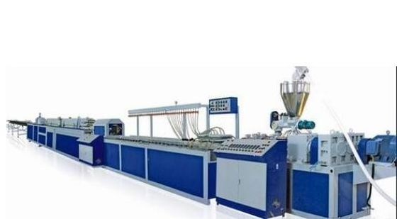 Giá tốt. Dây chuyền ép đùn nhựa tự động trục vít đôi, máy ép đùn tấm nhựa PVC trực tuyến