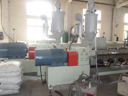 Giá tốt. Dây chuyền sản xuất ván nhựa mới Máy làm mẫu PVC xây dựng trực tuyến