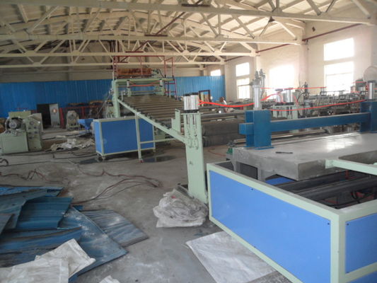 Giá tốt. Trang trí WPC Bọt Board Machine, Double vít Dây chuyền sản xuất hồ sơ Wpc trực tuyến