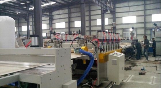 Giá tốt. Dây chuyền ép đùn nhựa PVC WPC cho sản xuất hồ sơ trực tuyến