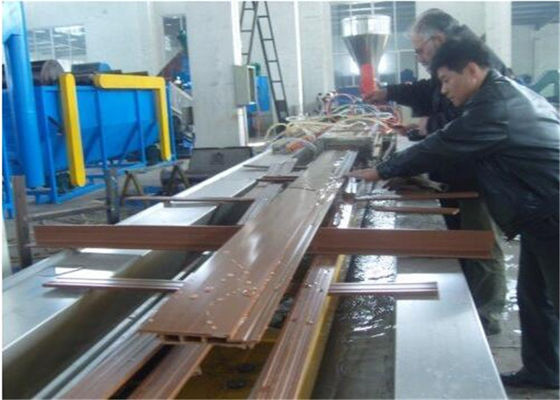 Giá tốt. Hiệu suất tuyệt vời Dây chuyền ép đùn nhựa để tạo hồ sơ bằng đá cẩm thạch PVC trực tuyến