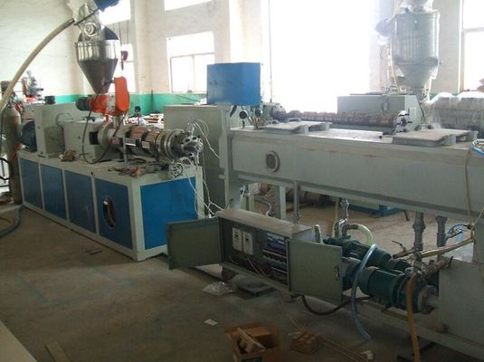 Giá tốt. Máy làm ống luồn dây điện 16 - 63mm Dây chuyền đùn ống đôi PVC trực tuyến