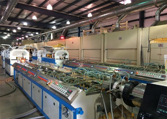 Giá tốt. Gỗ nhựa composite Máy sản xuất hồ sơ WPC cho cửa sổ trực tuyến