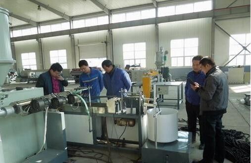 Giá tốt. Cáp linh hoạt bảo vệ dây cáp nhựa đùn dây dẫn CE 9001 trực tuyến