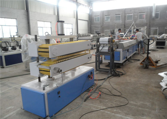 Giá tốt. PP PE Gỗ nhựa Hồ sơ PVC Dây chuyền sản xuất hồ sơ WPC, Máy làm hồ sơ gỗ nhựa trực tuyến