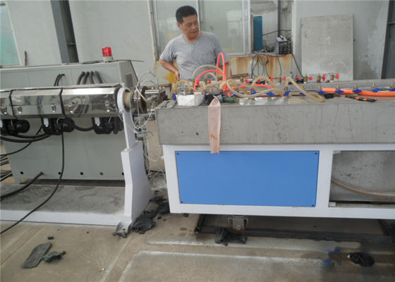 Đường dây đẩy hồ sơ nhựa tùy chỉnh Công nghệ chế biến tiên tiến cảng Thanh Đảo