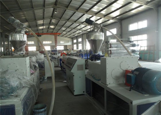 Dây chuyền đùn ống nhựa PE 24m / phút với trục vít đơn