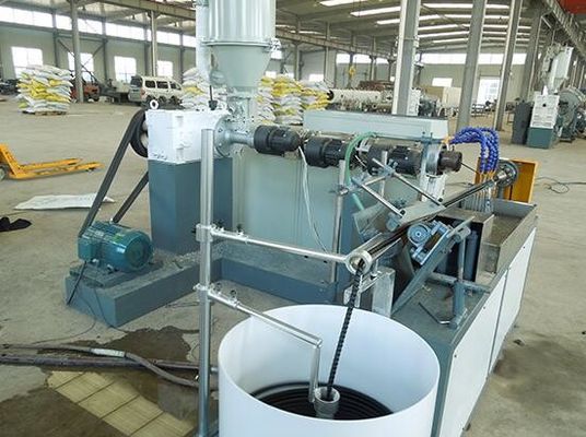 Giá tốt. Dây chuyền sản xuất ống tự động, ống thủy lực bảo vệ tay áo trục vít đơn trực tuyến