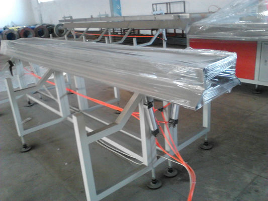 Giá tốt. Dây chuyền sản xuất ống nhựa PVC Máy đùn trục vít đôi / Máy đùn ống PVC dùng cho tưới tiêu / ống trực tuyến