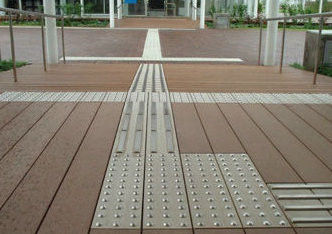 Giá tốt. Tiêu thụ thấp Dây chuyền sản xuất hồ sơ WPC Hình nón Máy đùn trục vít đôi 150kg / H trực tuyến