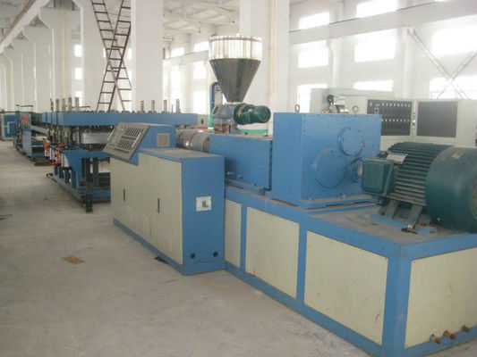 Giá tốt. Máy cách nhiệt bằng nhựa PVC cách nhiệt / không độc hại WPC Celuka 350kg / H trực tuyến