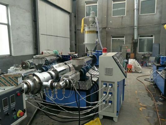 Dây chuyền đùn ống nhựa PE Máy sản xuất HDPE với máy đùn trục vít đơn