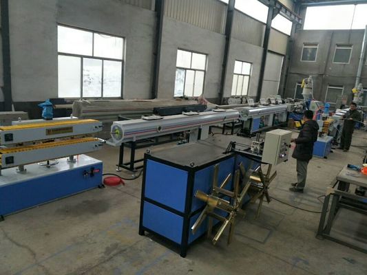 Thùng nước dây chuyền sản xuất ống PP / PE / PVC một vít năng suất cao