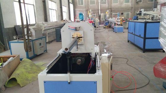 Giá tốt. Một máy ép đùn trục vít điện Pe cho ống nhựa trực tuyến