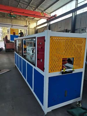 Giá tốt. Dây chuyền đùn nhựa PVC WPC trục vít đôi Điều khiển PLC trực tuyến