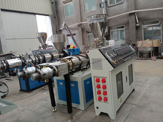 Dây chuyền sản xuất ống PVC CE Máy đùn ống đôi đầu ra 20mm đến 90mm