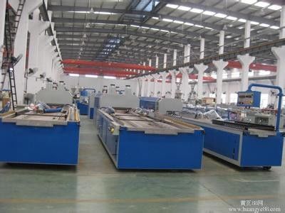 Giá tốt. Dây chuyền sản xuất bảng WPC rộng 600-1250mm với máy cán trực tuyến