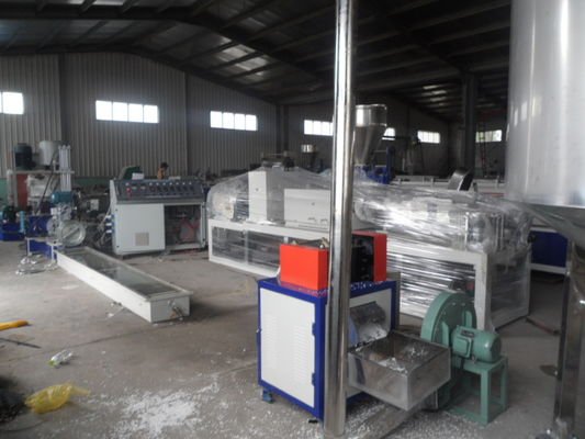 Giá tốt. Máy ép đùn nhựa PP / PE Hai giai đoạn Masterbatch Granule trực tuyến