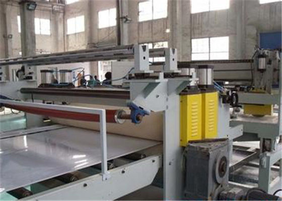 Giá tốt. Máy tạo bọt WPC hoàn toàn tự động với máy cán trực tuyến