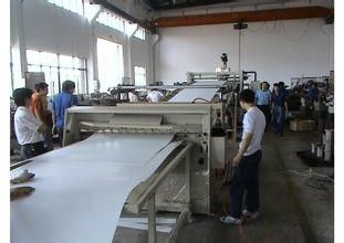 Giá tốt. Máy ép đùn tấm nhựa PP / PE, Máy phòng tắm / Tủ lạnh trực tuyến