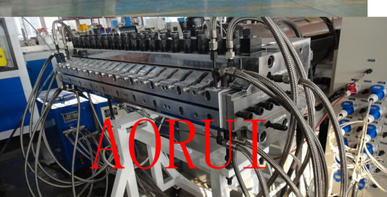 Giá tốt. Tấm nhựa trang trí Dây chuyền ép vít đơn với bề mặt sáng trực tuyến